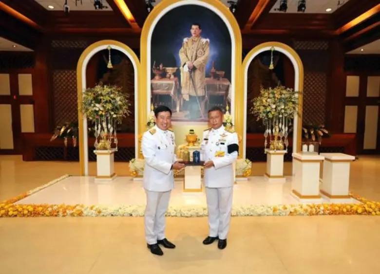 สมเด็จพระเจ้าอยู่หัว ทรงขอบใจธนาคารออมสิน