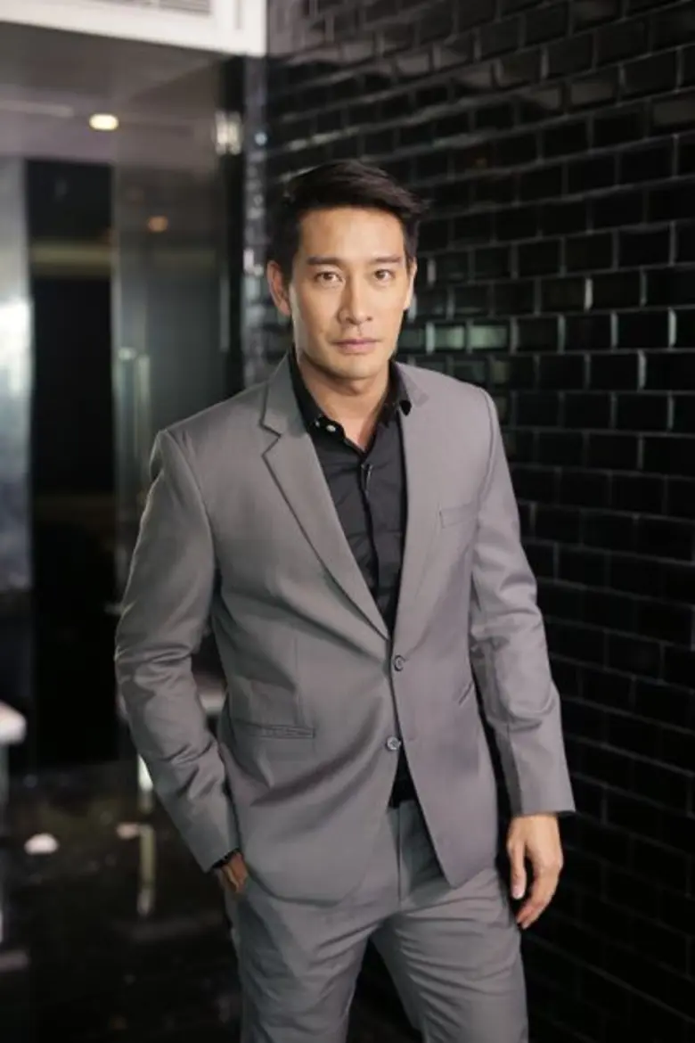 ป้อง ณวัฒน์ สลับคาบหนุ่มเจ้าชู้ มาเป็นคิงส์แมนสุดเท่ พร้อมชวนแฟนหนังชาวไทยชม "คิงส์แมน รวมพลังโคตรพยัคฆ์ ทีวีสเปเชียล"