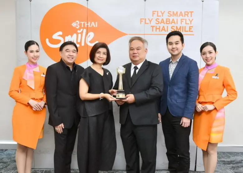 ทวิโรจน์ ทรงกำพล (ที่สามจากขวา) รักษาการป...