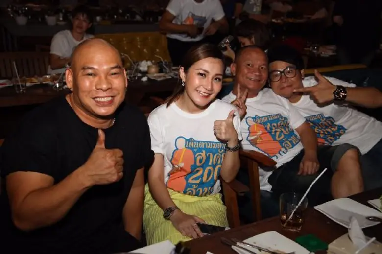 หนังฮา มาแฮง แซงทุกโปรแกรม แฮงหลาย แฮงโพ้...