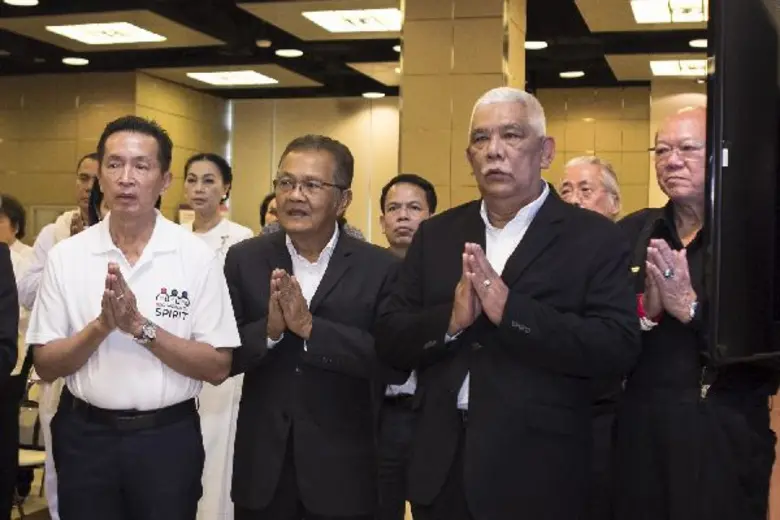 ช่อง 3 รวมใจถวายสังฆทาน น้อมถวายเป็นพระราชกุกล แด่พระบาทสมเด็จพระปรมินทรมหาภูมิพลอดุลยเดช