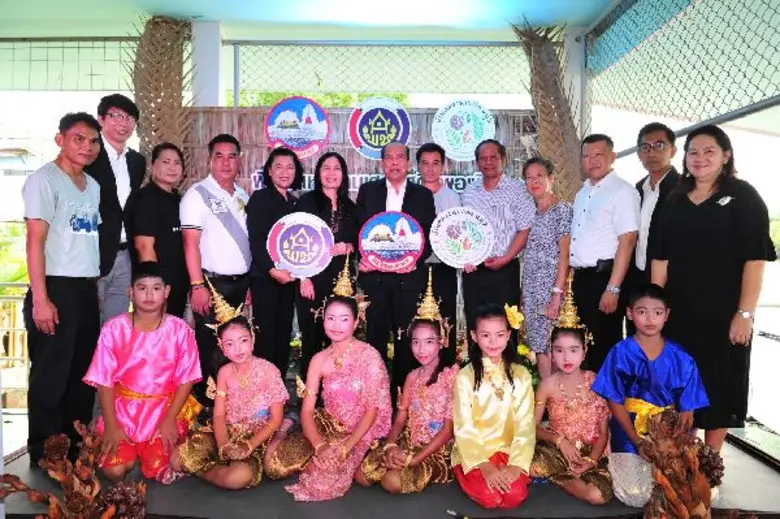 จังหวัดสมุทรปราการจัดงานประชาสัมพันธ์หมู่บ้านเศรษฐกิจพอเพียงต้นแบบ “บ้านคลองนาเกลือ” ดันต้นจากสู่งานจักสานต่อยอดผลิตภัณฑ์เอกลักษณ์ชุมชน