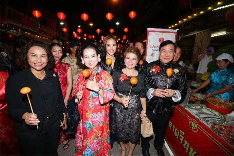 จังหวัดชลบุรีจัดงาน “แขวนโคมชมจันทร์ ณ ตลาดชากแง้ว” โปรโมทชุมชนโบราณ แหล่งท่องเที่ยวเชิงวัฒนธรรมแห่งใหม่