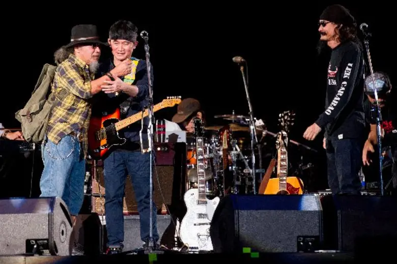 ประทับใจสุดๆ ไปกับ "คอนเสิร์ต 30 ปี คำภีร์ แกเพื่อน...