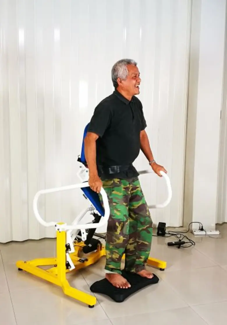 ของขวัญรับวันผู้สูงอายุสากล 1 ตุลาคม!! มธ. โชว์ “ซิท-ทู-สแตนด์” เก้าอี้อัจฉริยะ ปกป้อง-เสริมฟิตผู้สูงอายุ เพียงลุกนั่ง 10 – 15 ครั้งต่อวัน