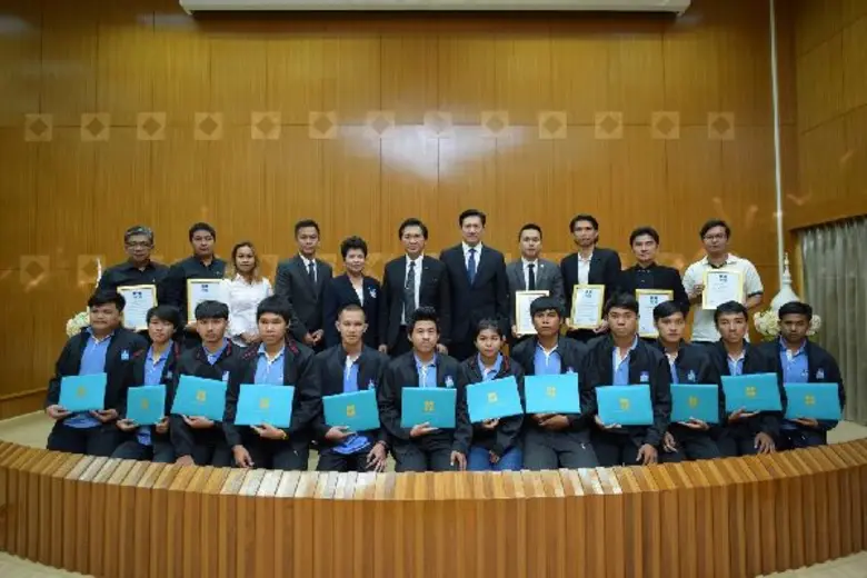 เมื่อเร็วๆนี้ นายพิชิต อรุณพัลลภ (ที่ 5 แ...