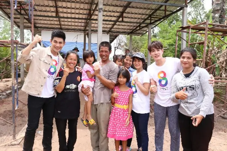 เดินหน้าช่วยเหลือ และมอบถุงยังชีพ แก่พี่น...