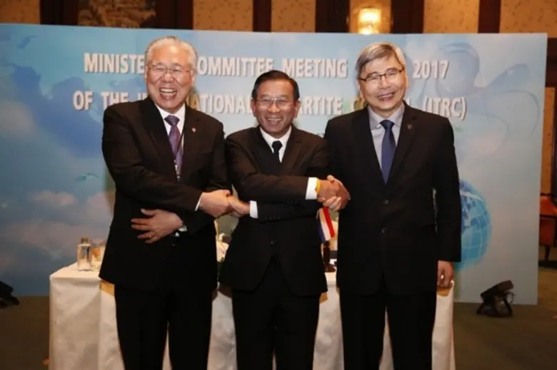 ฯพณฯ รัฐมนตรีว่าการกระทรวงเกษตรและสหกรณ์ ...