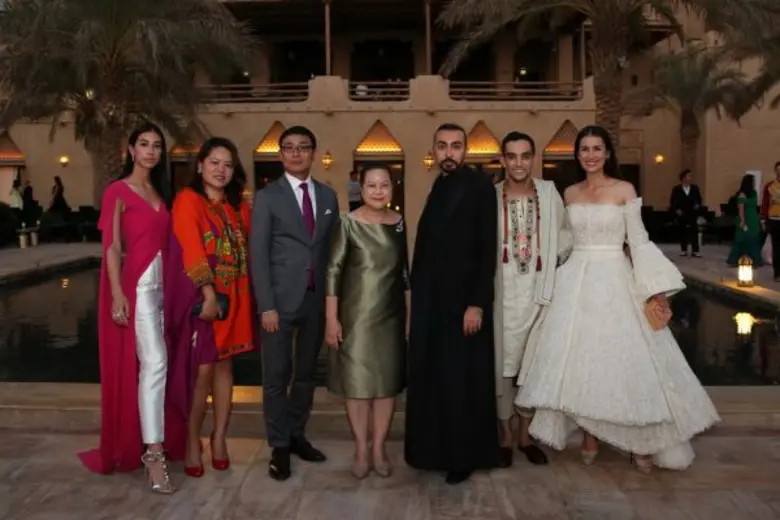 กุสุมา ไชยพร (คนกลาง) และ อาลี ซีอานี (ที...