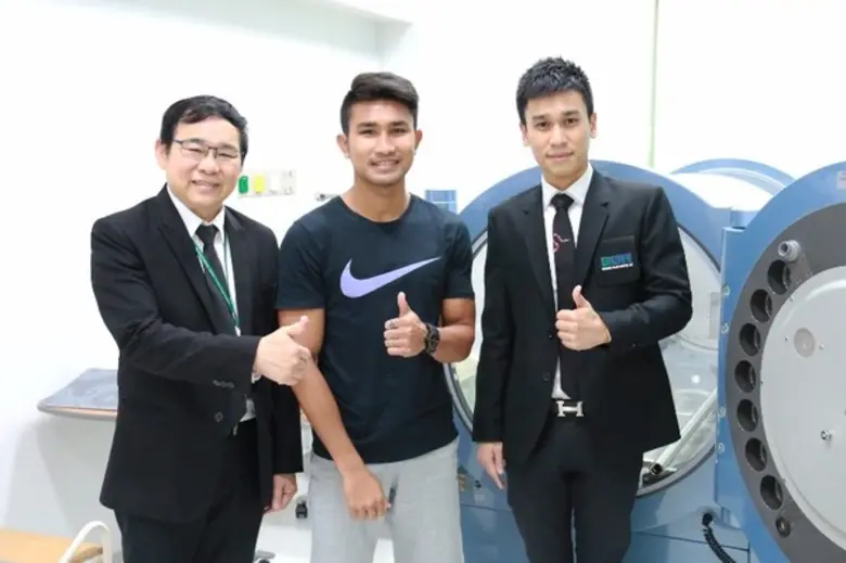 ศ.นพ.อดิศร ภัทราดูลย์ ผู้อำนวยการโรงพยาบา...