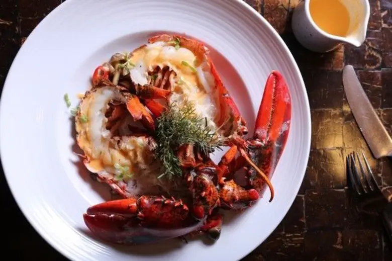 โรงแรมรอยัล ออคิด เชอราตัน ขอเสนอเมนูอาหา...