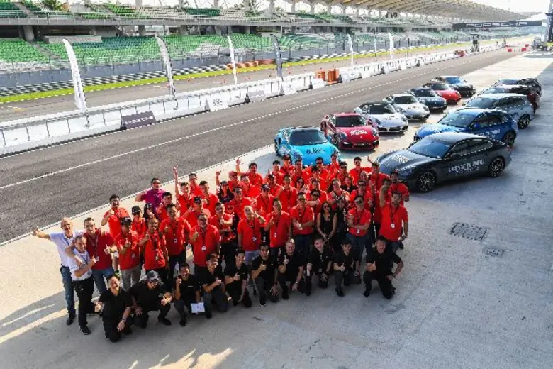 การแข่งขันเพื่อช่วงชิงบัลลังก์ในฐานะสุดยอดนักขับแห่งปี 2017 ของปอร์เช่ เอเชีย แปซิฟิก จากผู้เข้าร่วมประลองความสามารถมากกว่า 3,600 คน