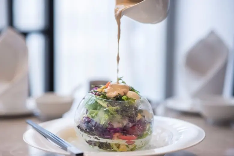 ห้องอาหารแอทติโก้, ไชน่า เทเบิ้ล และทเวนต...