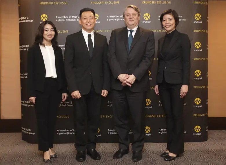 นายแดน ฮาร์โซโน่ (ที่ 2 จากซ้าย) ประธานกล...