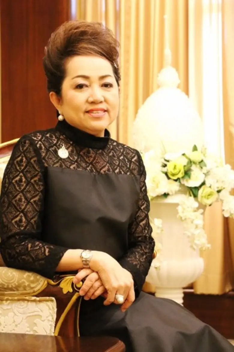 นายกสมาคมแม่บ้านทหารบก "นางเบญจวรรณ สิทธิ...