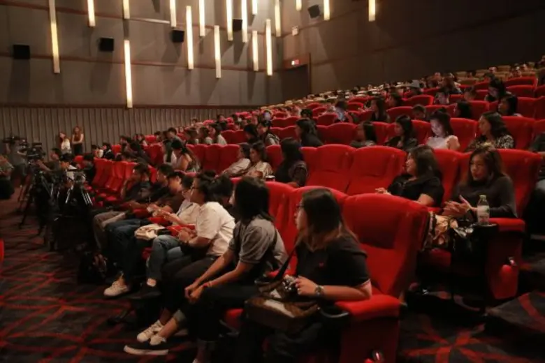 'เชอรี่-เข็มอัปสร’ รวมพลคนหัวใจสีเขียว...ดูหนังรักษ์โลก An Inconvenient truth 2 (แอน อินคอนวีเนียนต์ทรูท 2) สร้างแรงบันดาลใจ...ห่วงใยโลกร้อน