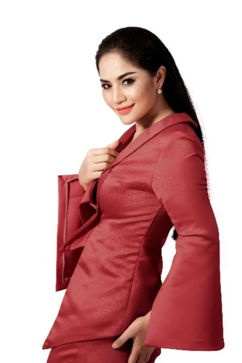 กานดา อาร์สยาม ปลื้ม น้ำตาแทบไหล  แฟนๆ ร้องตามเพลงใหม่ ไม่ต้องไล่ เดี๋ยวไปเอง ลั่น สนั่นเวที