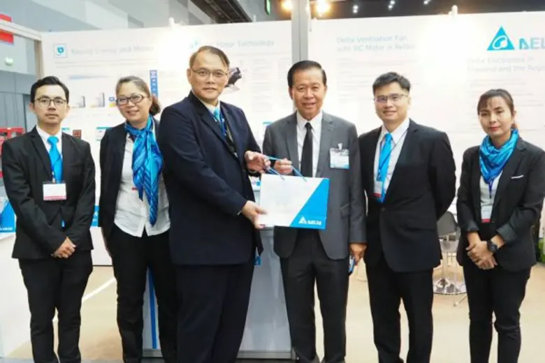 คุณนินนาท ไชยธีรภิญโญ ประธานสถาบันอาคารเข...