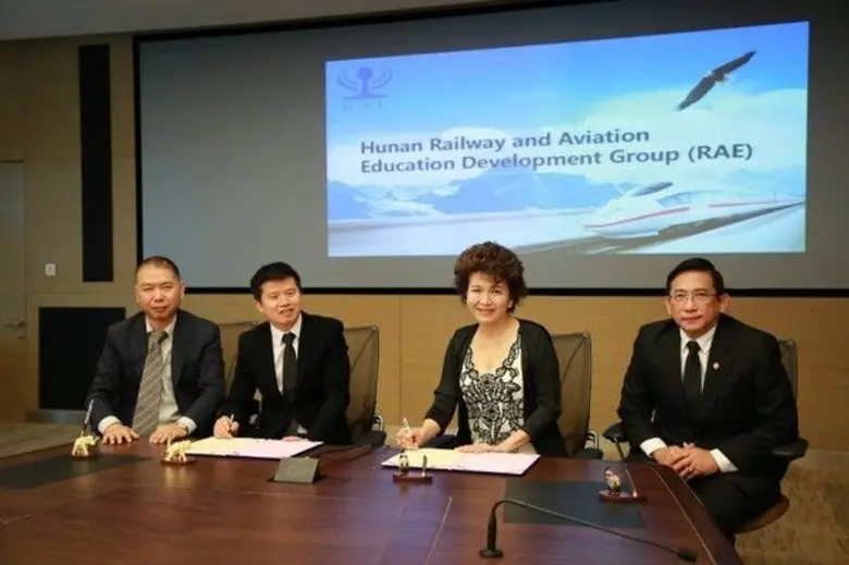 ดร.รัชนีพร พุคยาภรณ์ พุกกะมาน อธิการบดี ม...