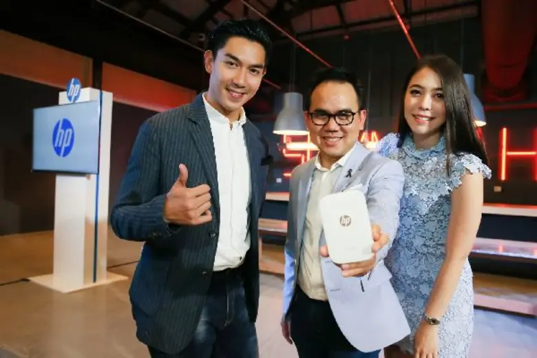 คุณปวิณ วรพฤกษ์ กรรมการผู้จัดการ บริษัท เ...