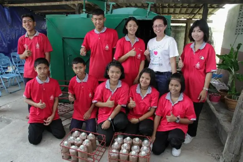 โรงเรียนประชารัฐวัดคลองสวน เปิดห้องเรียนนอกตำรา ผุดกิจกรรมเพาะเห็ดสร้างอาชีพ