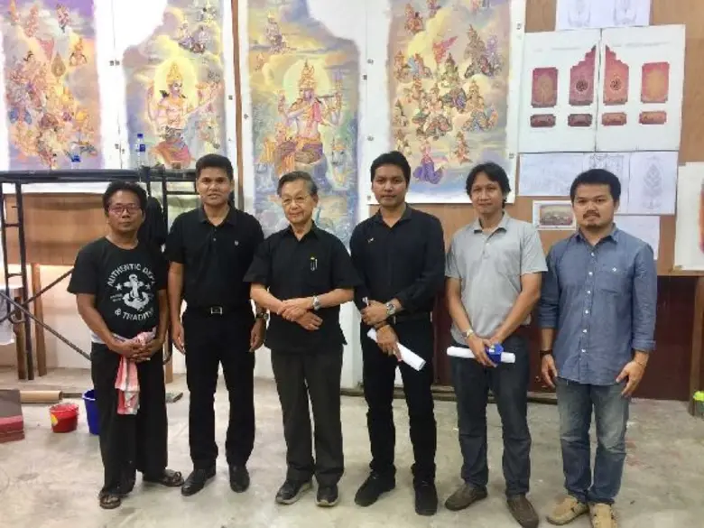 อาจารย์ มทร.ธัญบุรี จิตรกรอาสา ฉากบังเพลิงประกอบพระเมรุมาศ