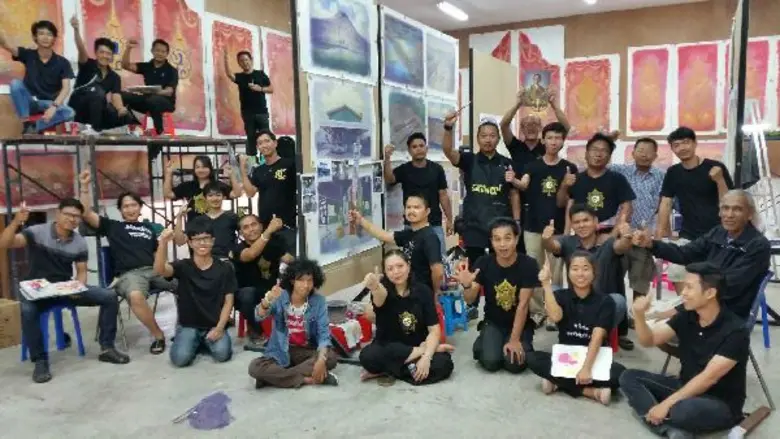 อาจารย์ มทร.ธัญบุรี จิตรกรอาสา ฉากบังเพลิงประกอบพระเมรุมาศ