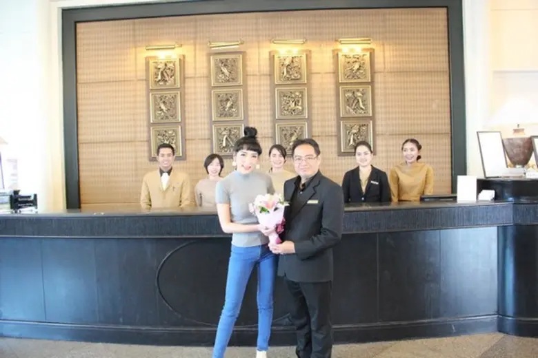 นายมนูญ วุฒิ ผู้จัดการทั่วไปโรงแรมเซ็นทาร...