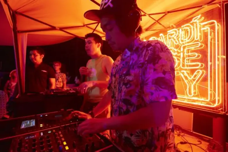 วานา นาวา หัวหิน ชวนปลุกสัญชาติญาณความมันส์ กับการแข่งขันกีฬาสุดเอ็กซ์ตรีม เอเชียโฟลว์ทัวร์ 2560 แกรนด์ไฟนอล  ค้นหาที่สุดของประเทศไทยในระดับเอเชีย ชิงแชมป์รายการระดับโลก