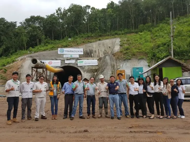 คุณสมภพ ศักดิ์พันธ์พนม ประธานกรรมการ (ที่...