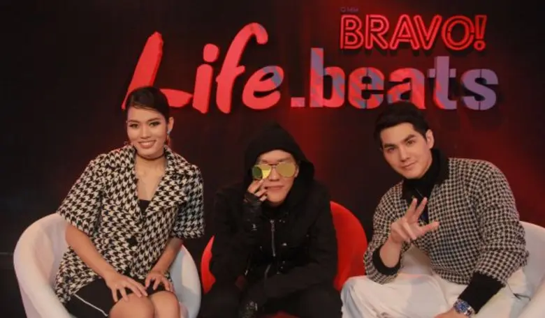 ถือเป็นนักร้องรุ่นใหญ่สุดจี๊ดในตำนานยุค 9...