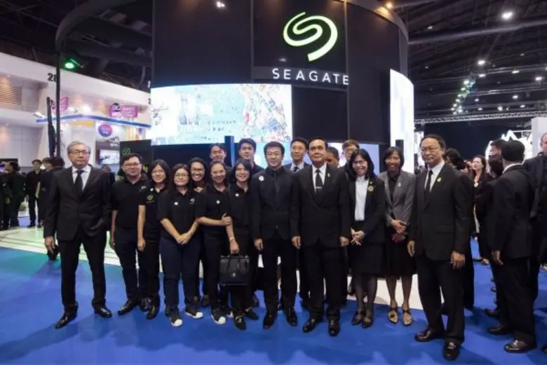 พลเอกประยุทธ์ จันทร์โอชา นายกรัฐมนตรี (แถ...