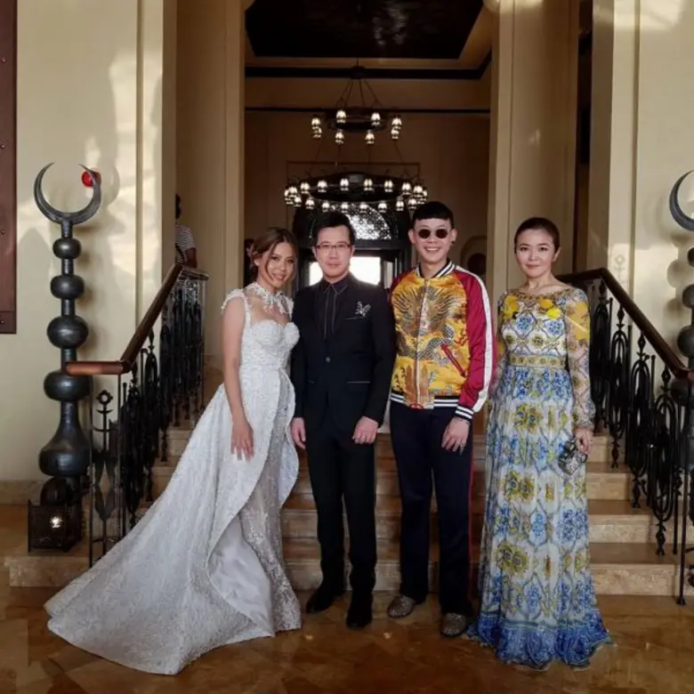 “ลอฟฟีเซียล ไทยแลนด์” จับมือแบรนด์แฟชั่นระดับโลก “อชิ สตูดิโอ” จัดแฟชั่นโชว์เอ็กคลูซีฟสุดหรู ท่ามกลางบรรยากาศทะเลทราย แห่ง อาบูดาบี