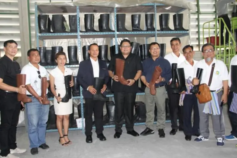 กยท. และ คณะกรรมการเครือข่ายสถาบันเกษตรกรชาวสวนยาง กยท.ระดับประเทศ ลงพื้นที่ จ.ตรัง หาแนวทางส่งเสริมใช้ยางในประเทศ มุ่งเน้น การทำถนนยางพารา