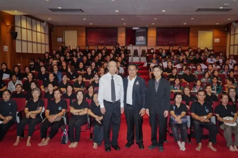 มูลนิธิวัคซีนเพื่อประชาชน ร่วมกับ เทศบาลต...