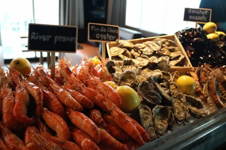 ลิ้มรสชาติความอร่อยสดใหม่จากท้องทะเลบนตึกสูงใจกลางเมือง ณ ซูม สกาย เลาจน์ โรงแรมอนันตรา สาธร กรุงเทพฯ