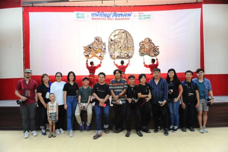 หนองโพเปิดตัวรายการพิเศษ “หนองโพ ๙ ตามพระราชปณิธาน สานต่ออาชีพที่พ่อให้” พาสื่อมวลชน ลองเปลี่ยนอาชีพเป็นเกษตรกรโคนม