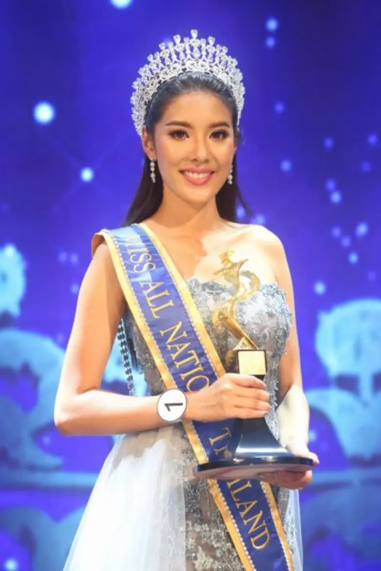 "น้องสแปม" สาวชุมพร คว้ามงกุฏ "มิสออสเนชั่นส์ไทยแลนด์ 2017"