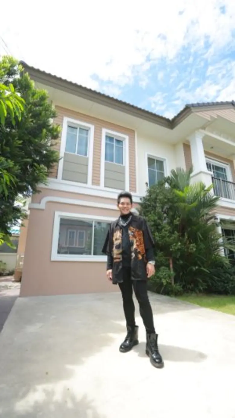 ทีวีไกด์: รายการ "THE GUEST (เดอะ เกสท์) ตีสนิทคนดัง" เปิดบ้าน “เก่ง ธชย” ผู้ชายอารมณ์ศิลป์ บุกห้องนอน...ดูห้องเสื้อสุดตระการตา