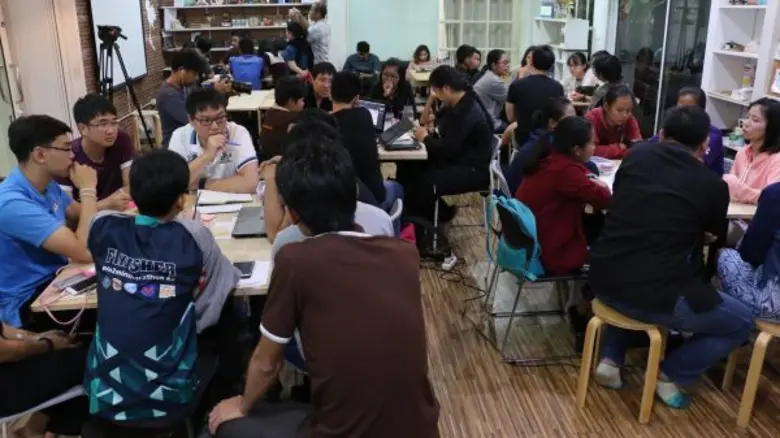 หากกล่าวถึงเรื่อง "ธุรกิจ" กับการทำ "เพื่...