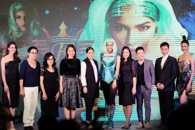 ณ ลานวิดีโอวอลล์ ชั้น G ศูนย์การเซ็นทรัล ...