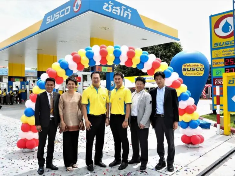 นายชัยฤทธิ์ สิมะโรจน์ (ที่ 3 จากซ้าย) กรร...