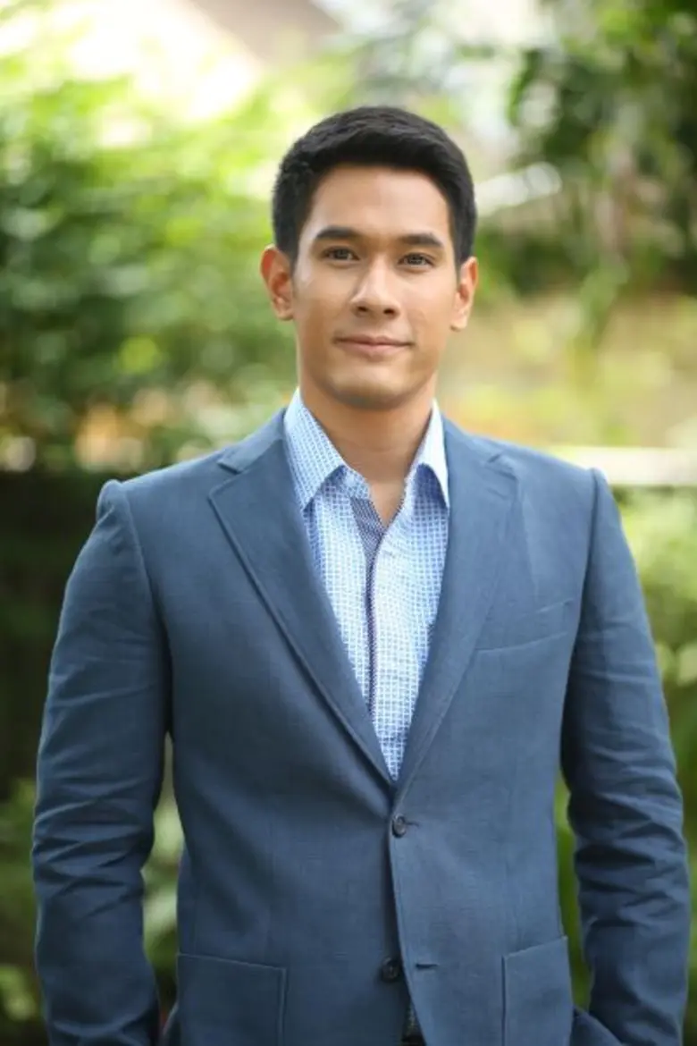 ยังคงความฮอตไม่มีตกสำหรับพระเอกมาดเข้ม ที...