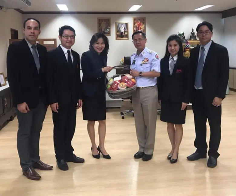 ผู้ช่วยศาสตราจารย์ ดร.จรรยา พุคยาภรณ์ รอง...