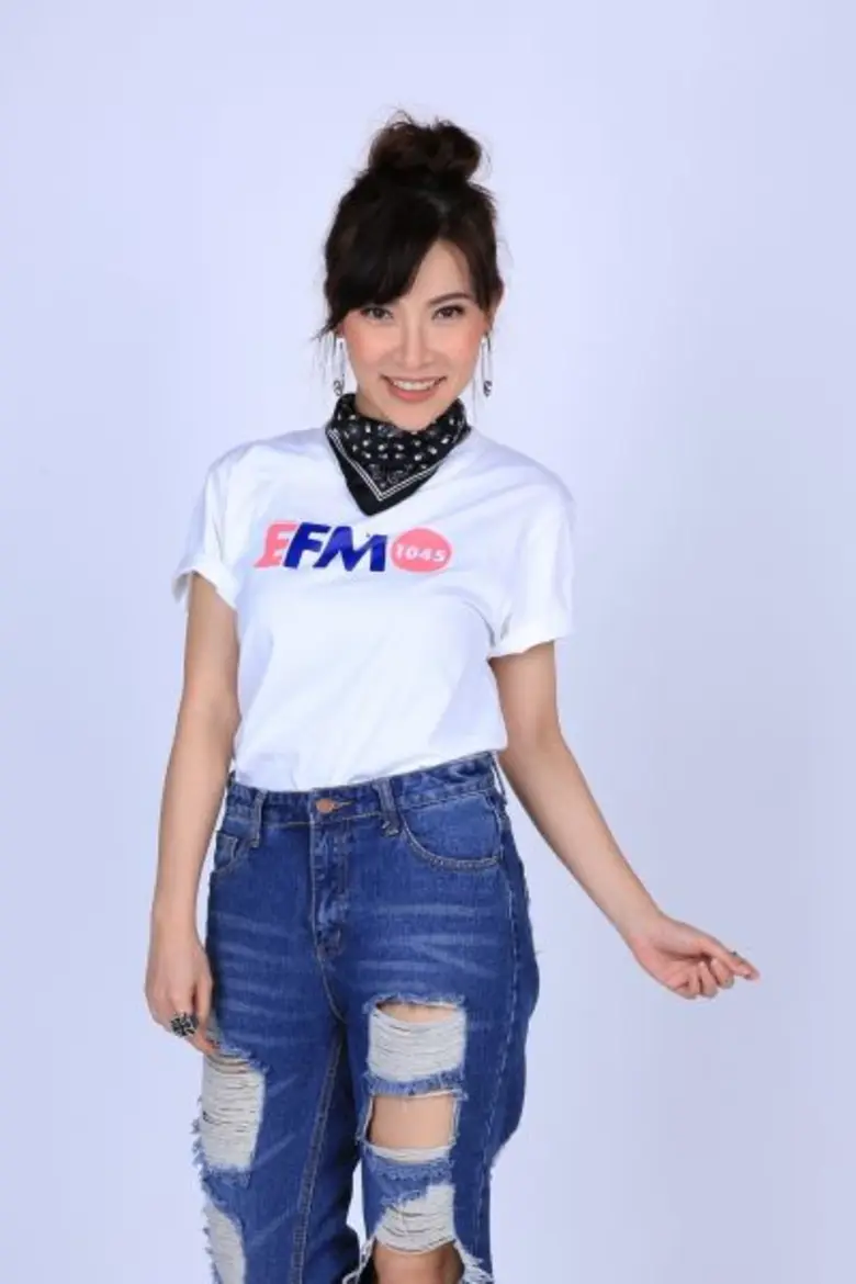 สาวเปรี้ยวอย่าง ดีเจ.ต้นหอม ศกุนตลา เทียน...