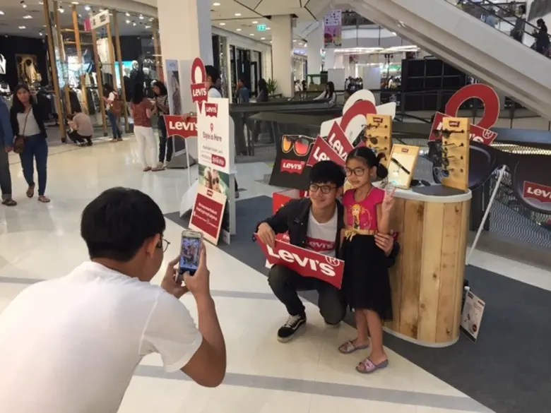 Levi's Eyewear นำคาราวานแว่นตาหลากสไตล์ยก...