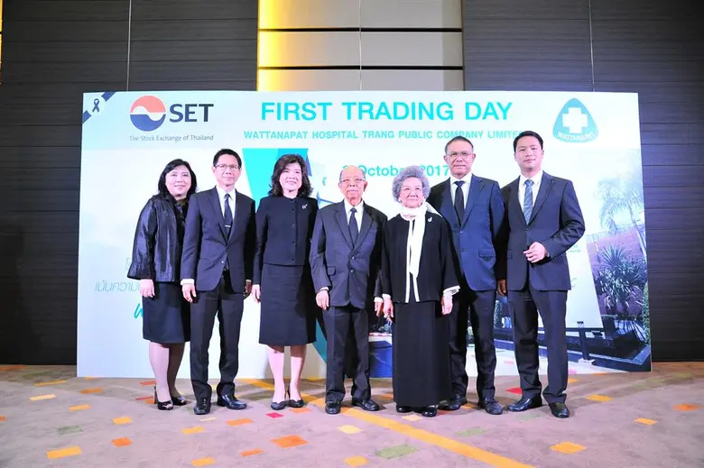 คุณเกศรา มัญชุศรี (ที่3 จากซ้าย) กรรมการแ...