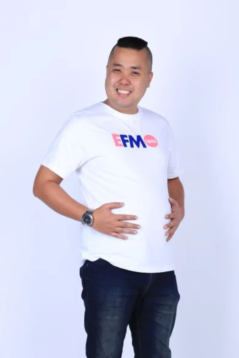 ยินดีกับคุณพ่อป้ายแดง ดีเจ.อาร์ต มารุต ชื...