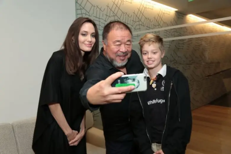 Movie Guide: ผู้กำกับชาวจีน “อ้าย เว่ย เว่ย” จัดฉายรอบพิเศษ “Human Flow” ได้นักแสดงสาว “แองเจลิน่า โจลี่” ร่วมเป็นแขกรับเชิญพิเศษ