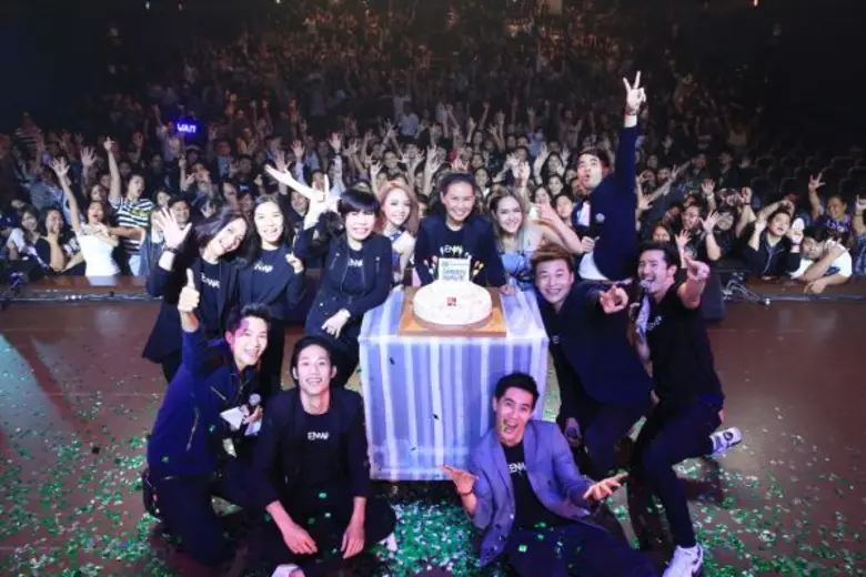 26 ยังแจ๋ว! ว่าน - นิวจิ๋ว ร่วมเบิร์ดเดย์กรีนเวฟ ตอบแทนคนฟังที่รักกันใน COVER NIGHT PLUS: NJ & WAN